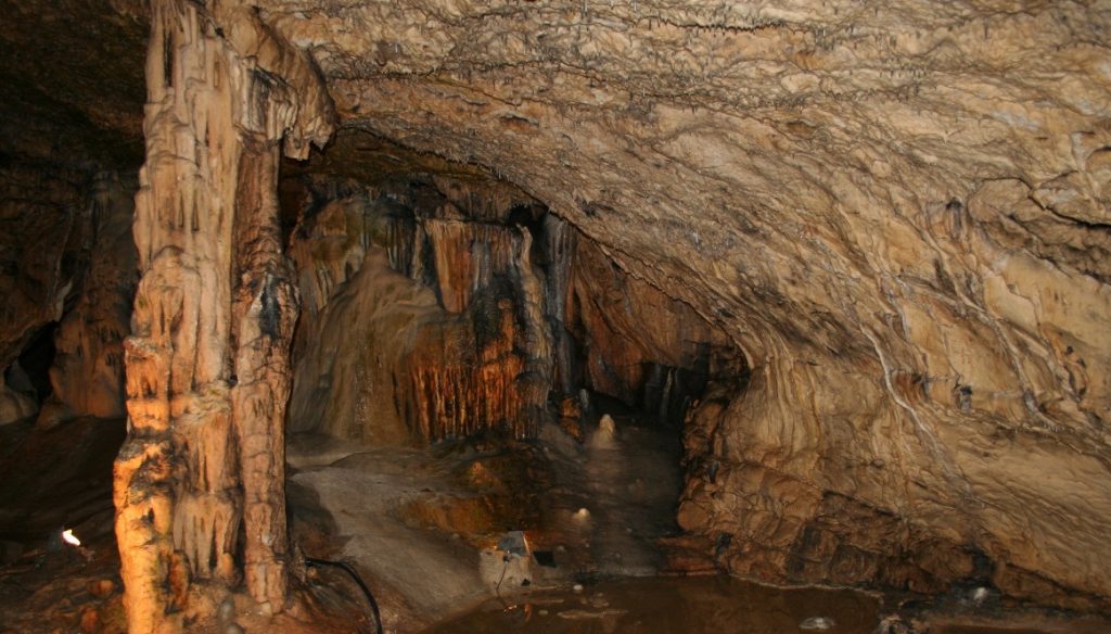 Cuevas Eslovenia