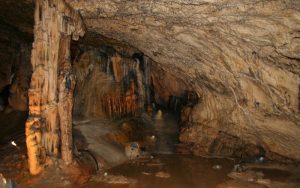 Lee más sobre el artículo Cuevas para explorar en Eslovenia