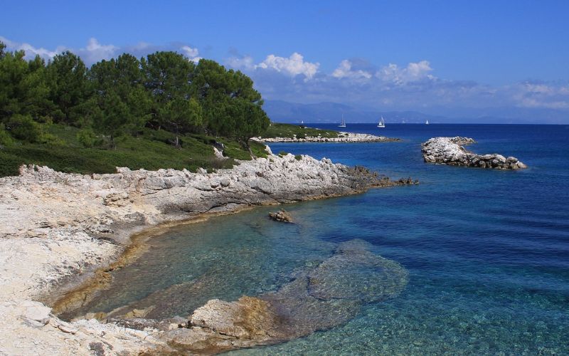 Lee más sobre el artículo 7 islas en Grecia con playas vírgenes y pueblos auténticos