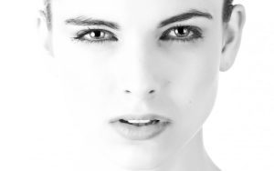 Lee más sobre el artículo Viajar a Barcelona para un lifting facial: ¿Por qué la ciudad es referencia en rejuvenecimiento?