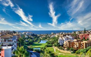 Lee más sobre el artículo ¿Merece la pena comprar una vivienda en Andalucía para disfrutar de las vacaciones?