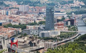 Lee más sobre el artículo Qué ver en Bilbao: guía para recorrer la ciudad entre la ría y las montañas